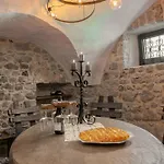 Nyaraló Dolodge Homestead & Camper Parking Kolpa River Canyon *