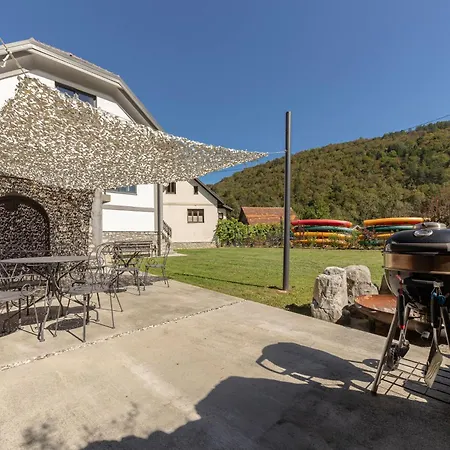 Dolodge Homestead & Camper Parking Kolpa River Canyon * Stari Trg ob Kolpi