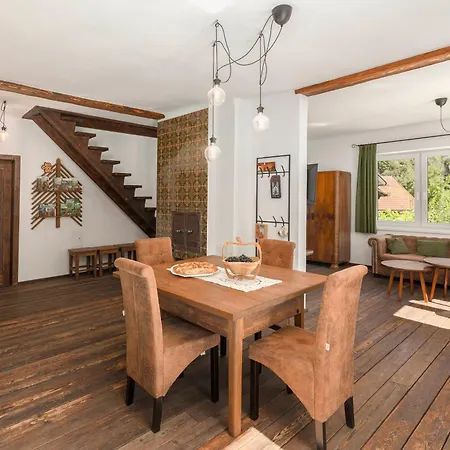 Dolodge Homestead In The Kolpa River Canyon *