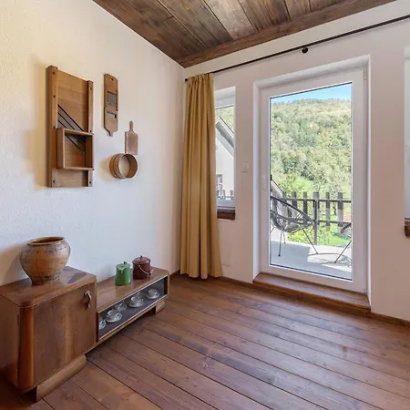 Dolodge Homestead In The Kolpa River Canyon * Stari Trg ob Kolpi