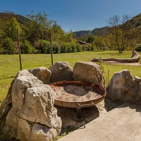 Dolodge Homestead In The Kolpa River Canyon * Stari Trg ob Kolpi
