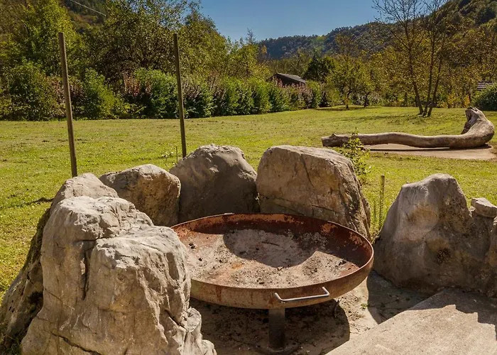 Dolodge Homestead & Camper Parking Kolpa River Canyon * Stari Trg ob Kolpi