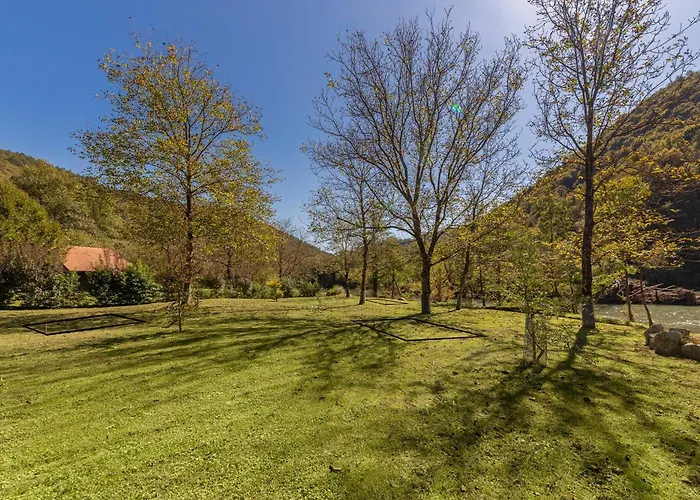 Dolodge Homestead & Camper Parking Kolpa River Canyon